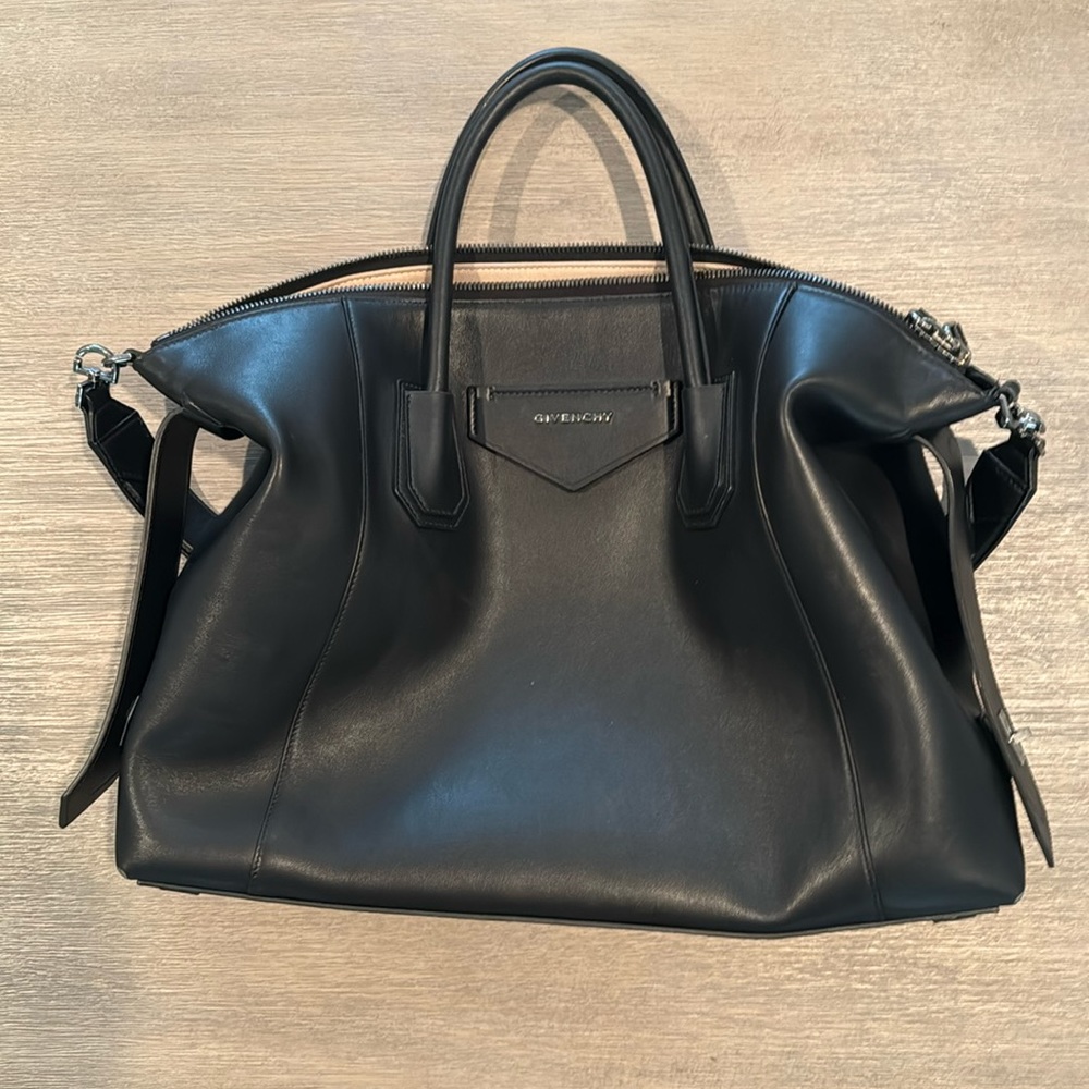 Givenchy Black Leather Antigona Soft Large Tote